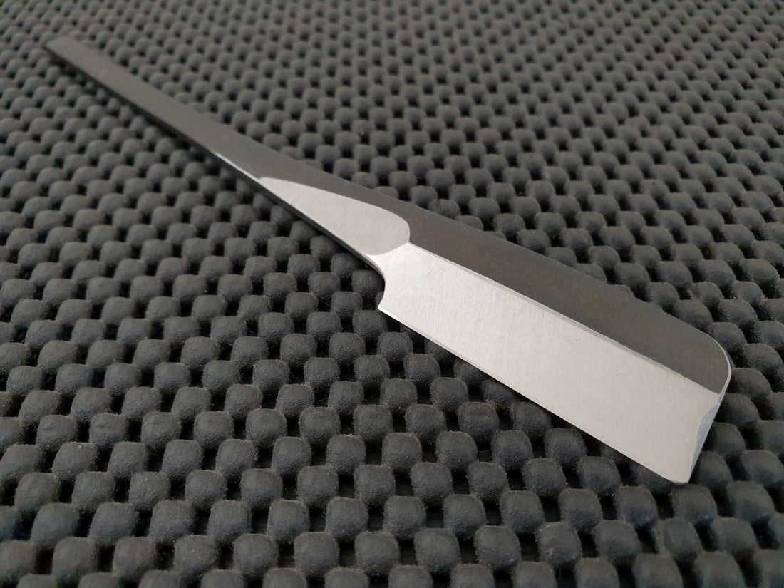 Iwasaki Kamisori Japanese Straight Razor