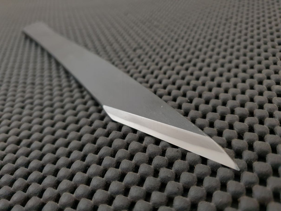 Iwasaki Sen Kiridashi