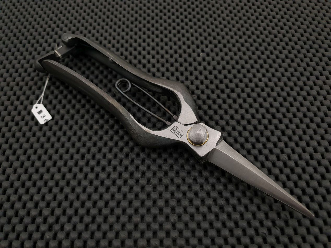 Morihei Japan Gardening Tools Secateurs