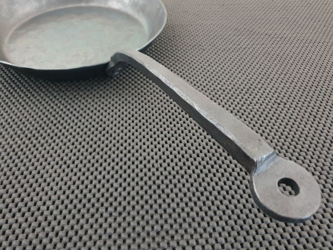 Kazuyoshi Akita Kanatoko Hand Forged Frying Pan