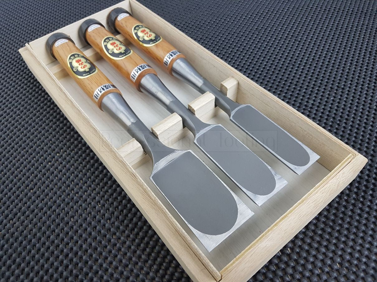 Nomikatsu SFS Tataki Nomi 3 Piece Japanese Chisel Set w Timber