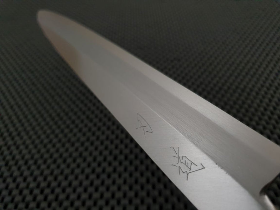 HADO Ginsan Yanagiba Knife Slicing Sashimi