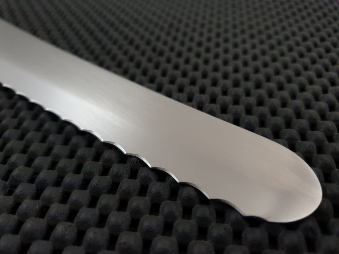 Nisaku Bread Knife