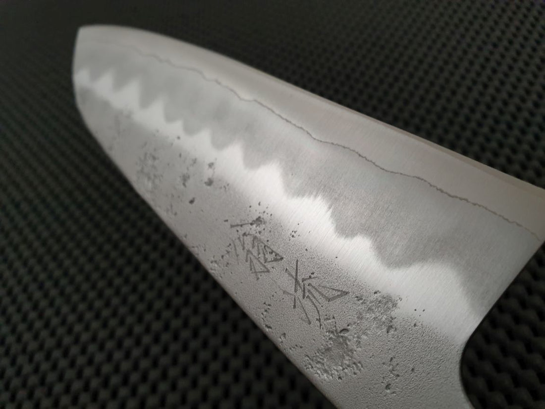 OUL Japanese Santoku Knife