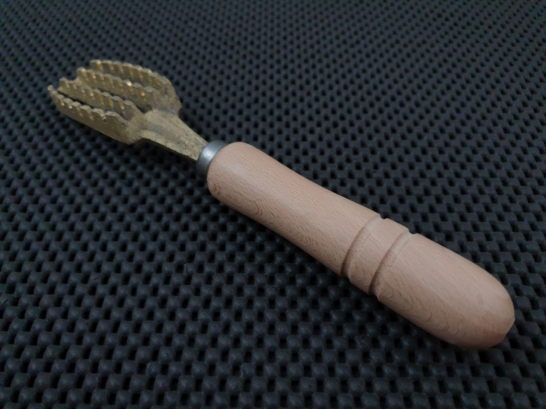 Sakai Takayuki Brass Fish Scaler