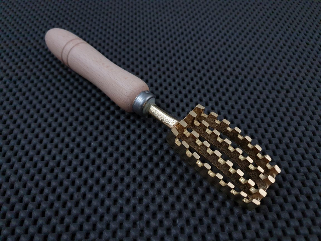 Tsuri Brass Fish Scaler
