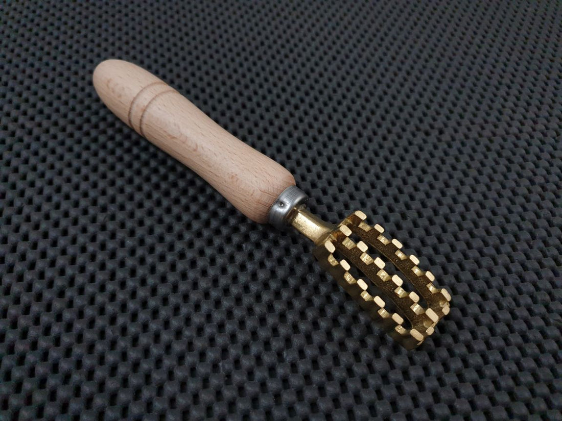Tsuri Brass Fish Scaler